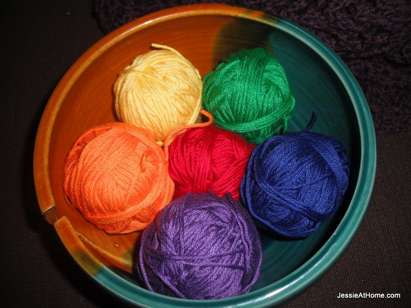 rainbow-yarn-bowl