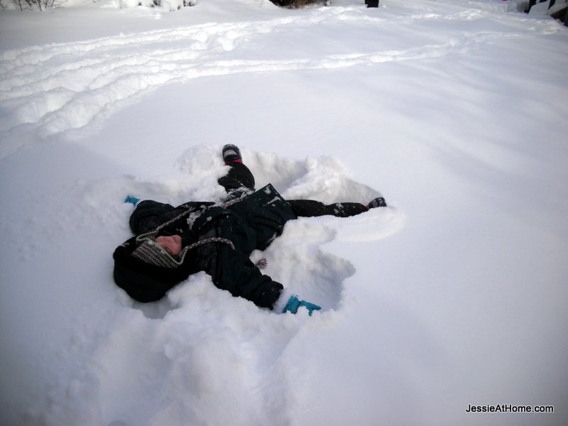 Vada-snow-angel