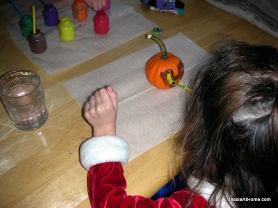 Vada-Pumkin-Painting-Time