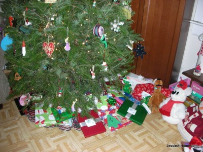 The-tree-is-overflowing