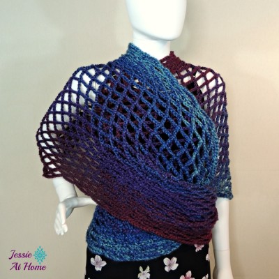 Netties-Super-Simple-Tube-Wrap-free-crochet-pattern-by-Jessie-At-Home