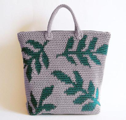 Leaves Backpack by ChabeGS #CrochetKit from @beCraftsy