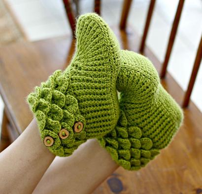 Crocodile Stitch Boots by Lianka Azulay Crochet Slippers Kit