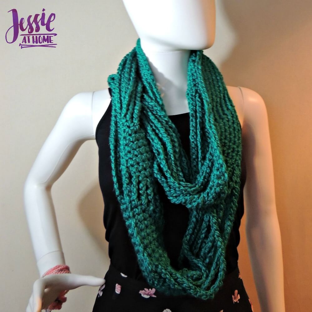 Chained to Infinity - Super Bulky by Jessie Rayot of Jessie At Home - 5