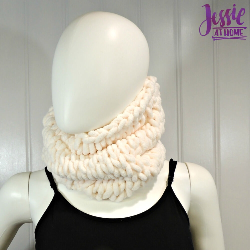 Half Hour Cowl free pattern by Jessie At Home - 1