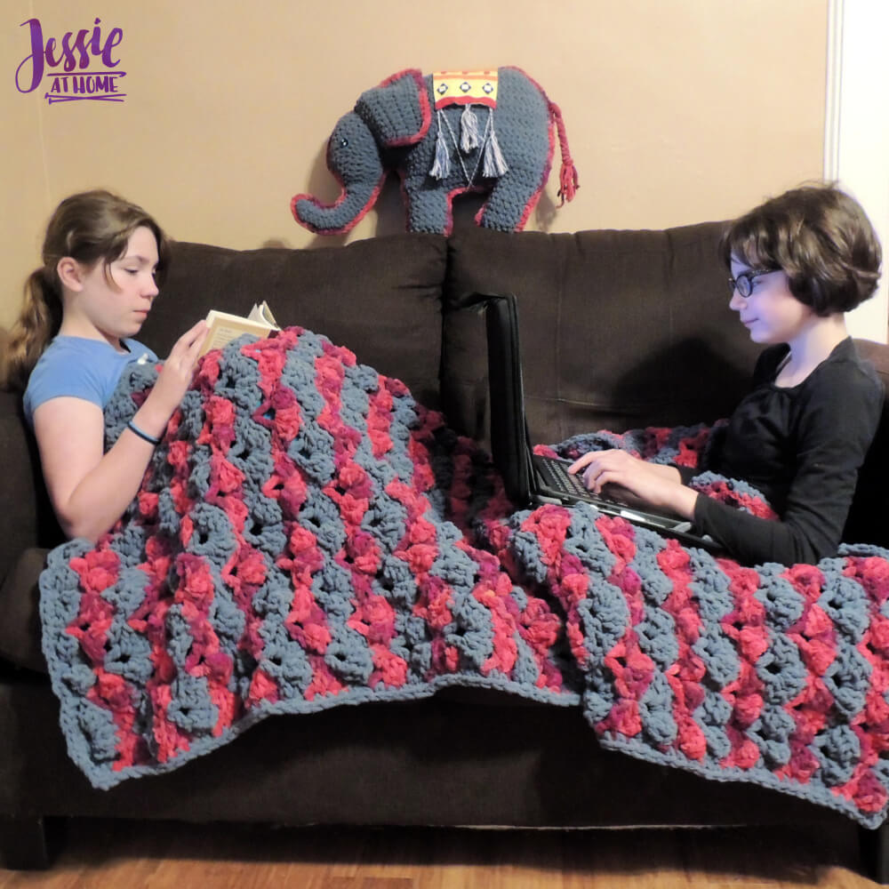 Sofa Sweet Sofa - a cozy crochet sofa throw by Jessie At Home - 1