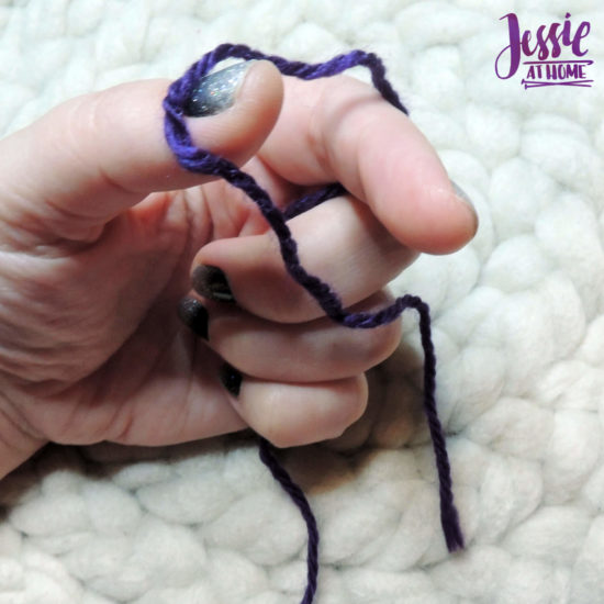 Slip Knot Video and Photo Tutorial Stitchopedia by Jessie At Home - 2