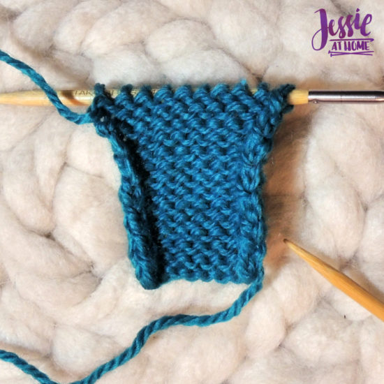 Stockinette Stitch Stitchopedia Video & Photo Tutorial by Jessie At Home - Row 1