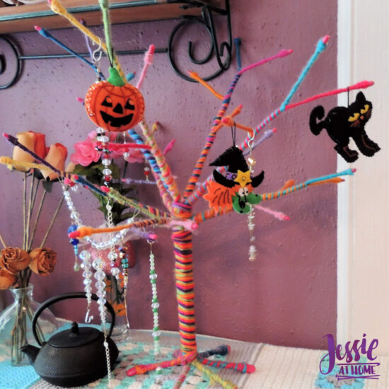 National Pumpkin Day and Fun with Felt by Jessie At Home - Halloween Tree