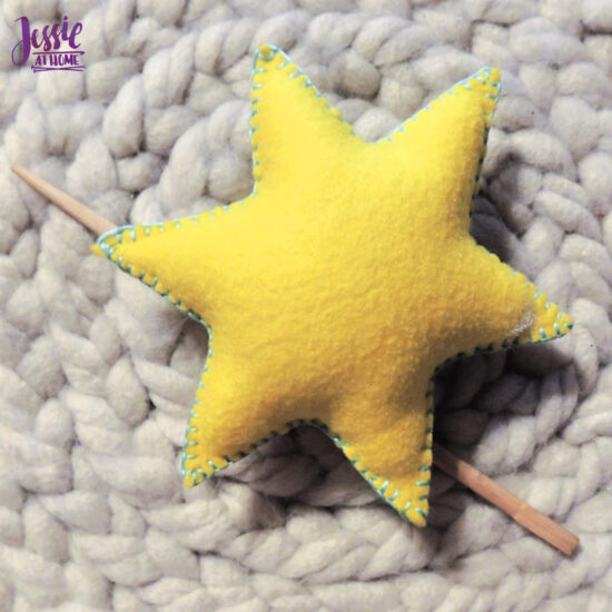 Felt Holiday Star - Felt Craft Tutorial by Jessie At Home - Finish Sewing