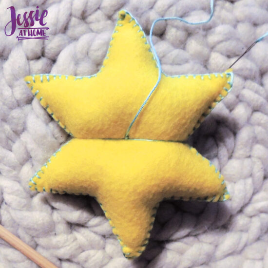 Felt Holiday Star - Felt Craft Tutorial by Jessie At Home - Start Shaping