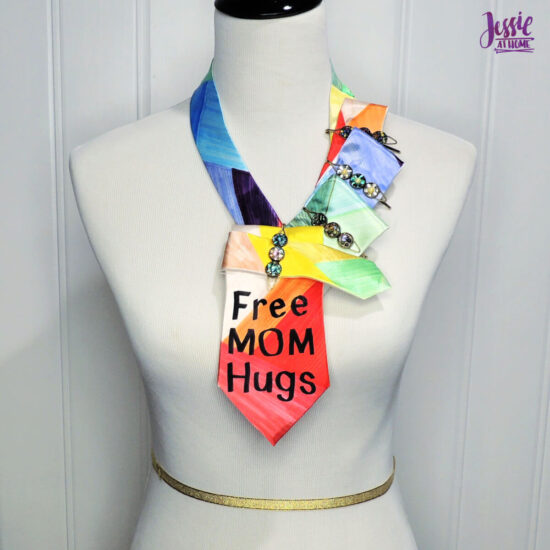 Free Mom Hugs Layered Clipped Wrap