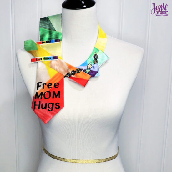 Free Mom Hugs Tie Collar Wrap and Clip
