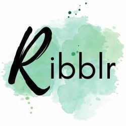 Green watercolor spot on white background with the words "Riibblr" on top in black.